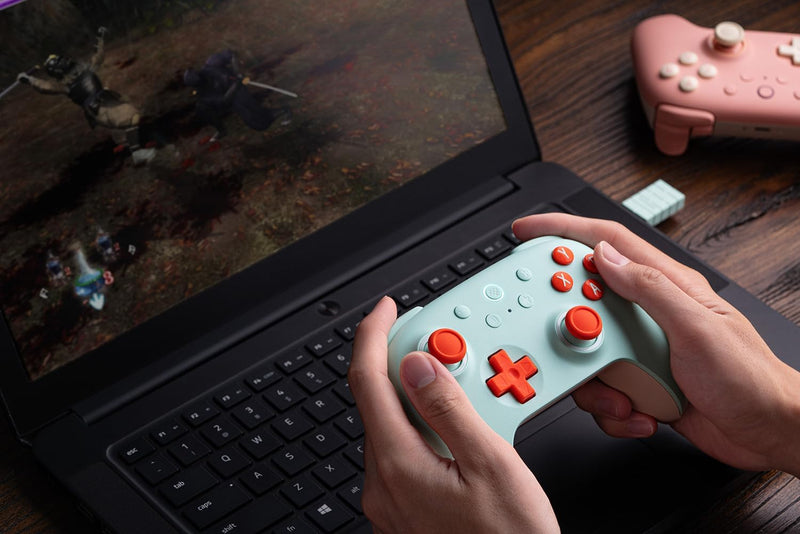 Controle 8BitDo Ultimate 2C Sem Fio — 2.4G + Bluetooth + USB-C, Analógicos e Gatilhos Hall Effect, 1000 Hz, PC e Android — Hortelã